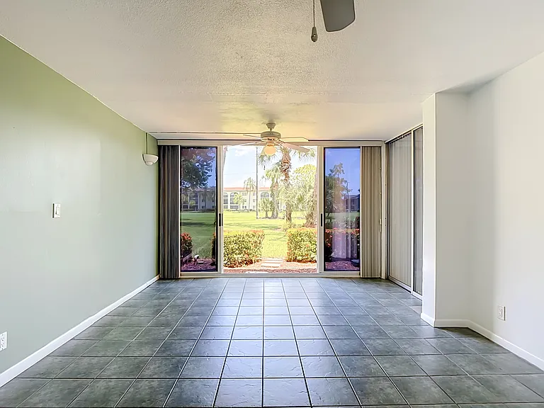 1087 Forest Lakes Dr #102 — Photo 8