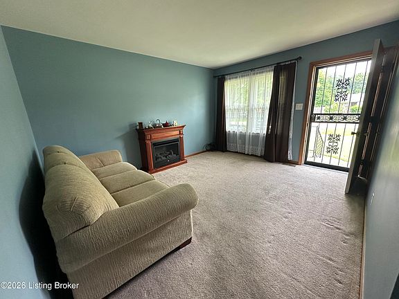 4th image of 10602 Charlene Dr