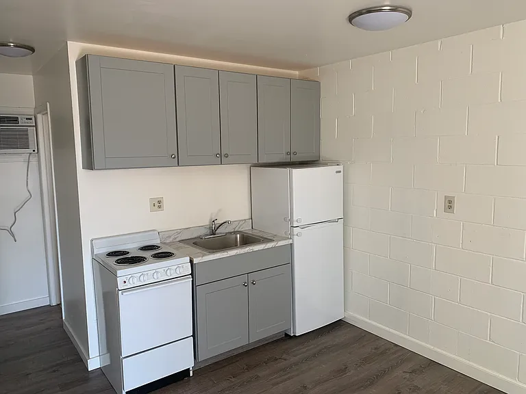 Renovated 1 Bedroom Apartment Close to UNM, CNM, and Roosevelt Park — Photo 26