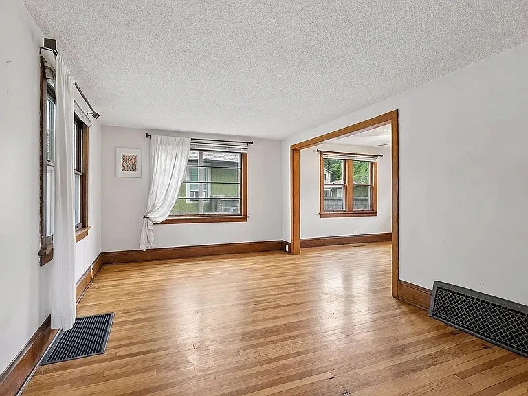 4156 Minnehaha Ave — Photo 2
