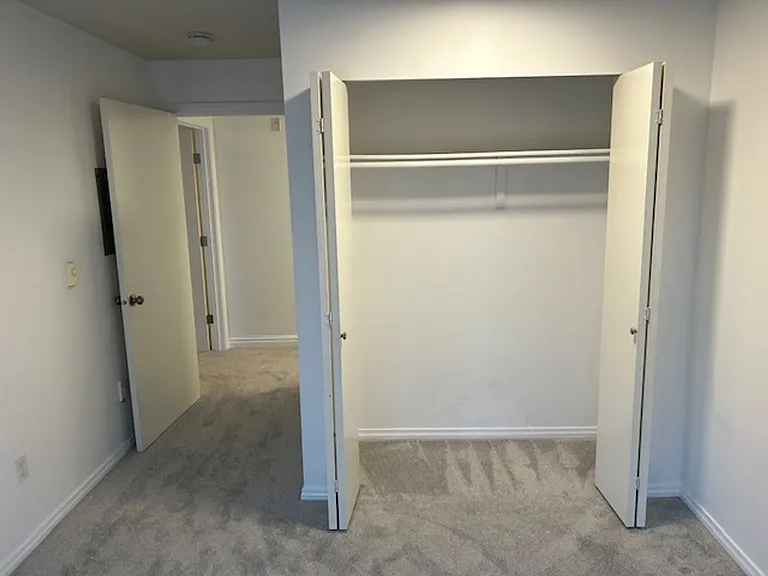2805 NE 125th St #303 — Photo 16
