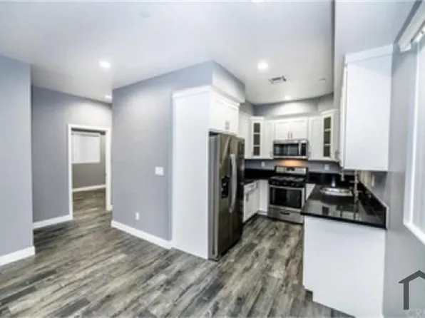 818 W 84th St #3, Los Angeles, CA 90044