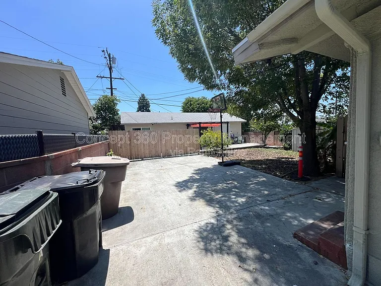 144 Primrose Ave #B — Photo 3