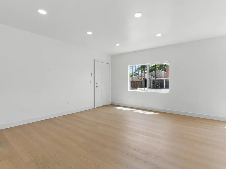 412 W Tregallas Rd #412 — Photo 16