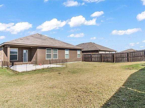 3rd image of 414 Wagon Wheel Dr #414