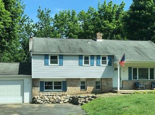 305 Lower Valley Rd, North Wales, PA 19454