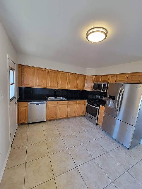 Kitchen and eat in dinning room.