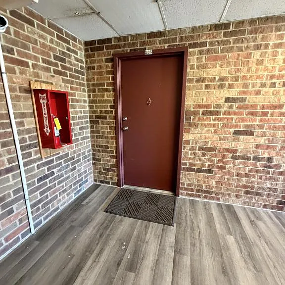 1860 Mahoning Ave NW #306 — Photo 3
