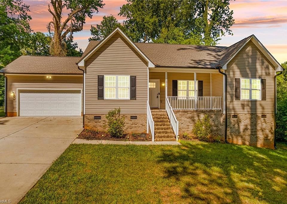 1st image of 1011 Terrace Dr