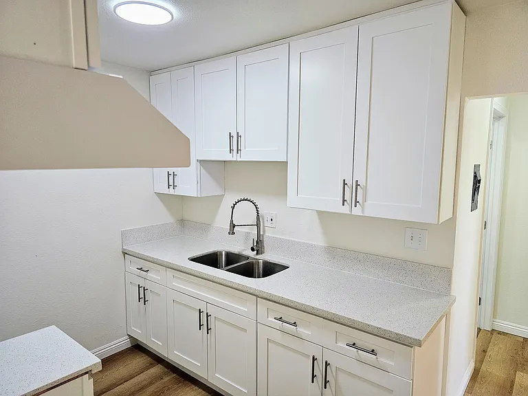12511 Sunswept Ave #4 — Photo 9