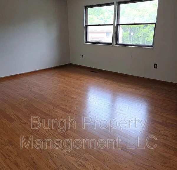 3135 Laurel Ridge Cir — Photo 8