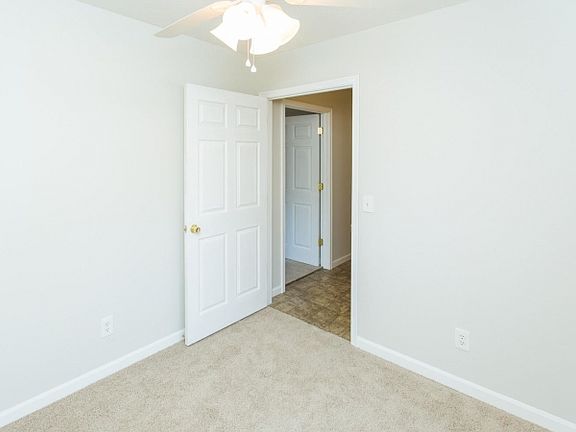 4th image of 6024 Hedge Ave