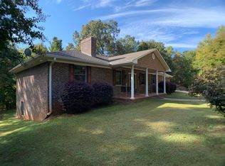 8820 Knoll Dr, Gainesville, GA 30506