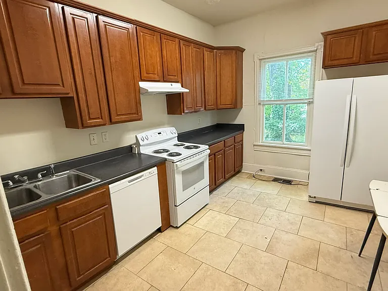 Kitchen with Lots of Cabinets
