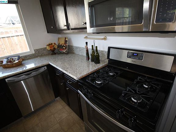 4th image of 3410 Mountaire Dr