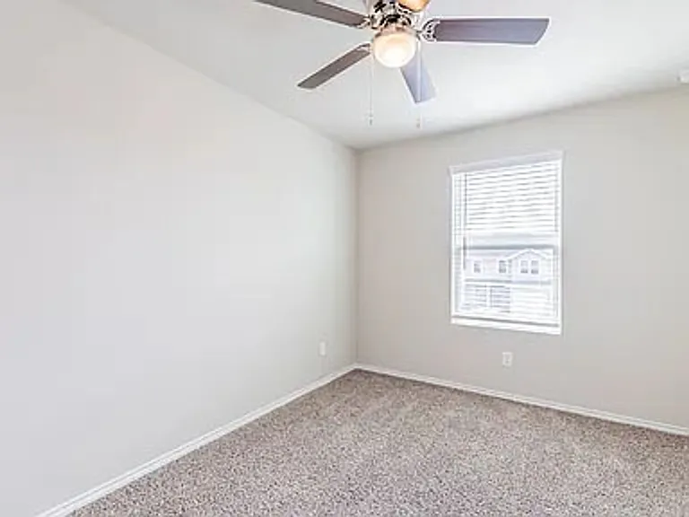 169 Damon Dr — Photo 13