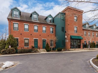 25 Pond St UNIT 104, Amesbury, MA, 01913
