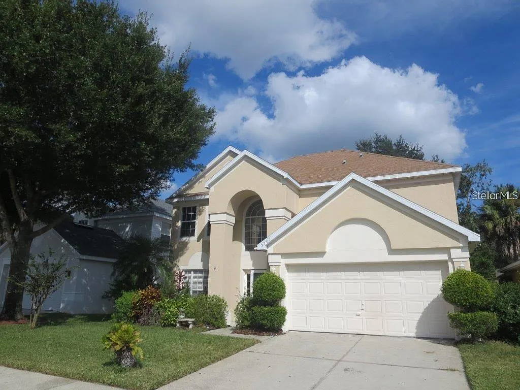 4 bed, 2.5 bath, 2142 sqft, $3,200 — Photo 2