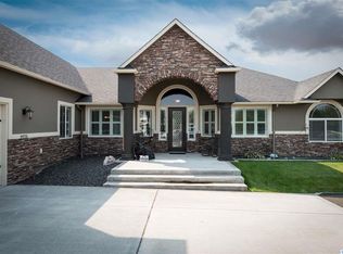 19711 S Clodfelter Rd, Kennewick, WA 99338