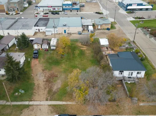 4821 46th St, Sedgewick, AB T0B 4C0