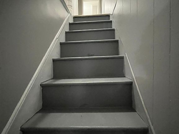 3rd image of 317 Norwood Aly