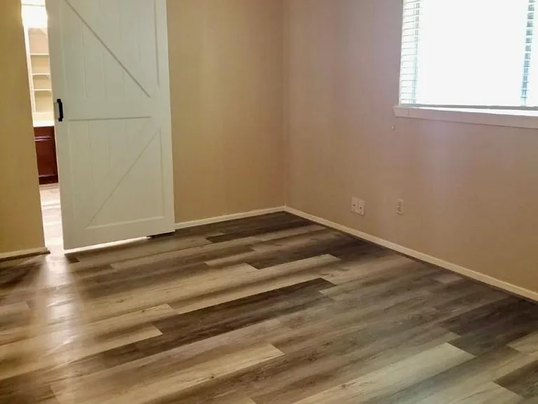 206 Leafwood Cir — Photo 8
