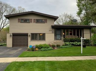 2903 Central Rd, Glenview, IL 60025