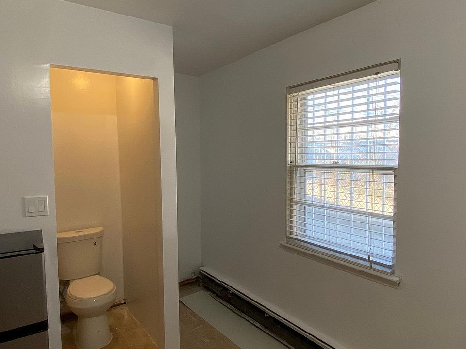 2nd image of 656 E 86th St