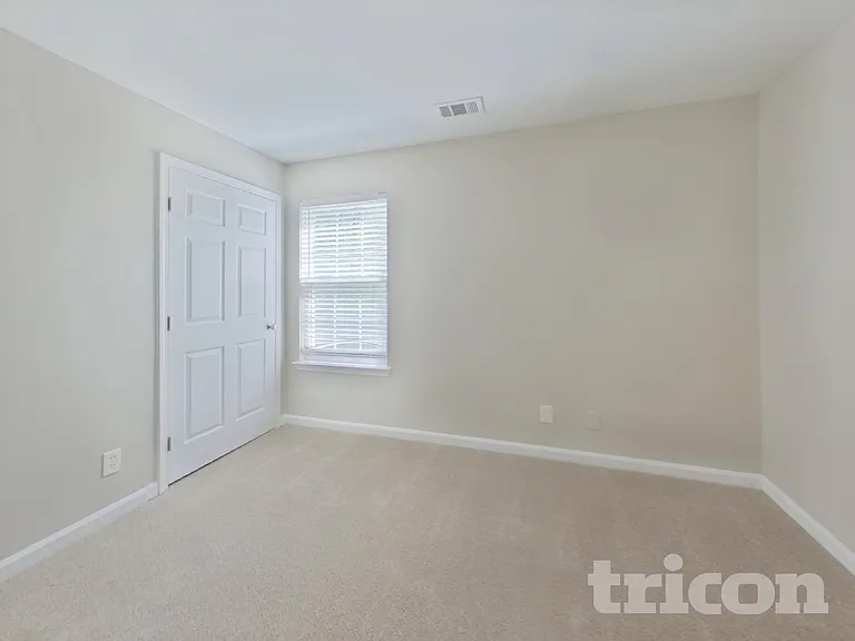 1030 Riverclift Dr — Photo 11