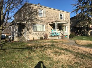 134 E Cooke Rd, Columbus, OH 43214