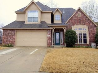 8800 N 134th Ct E, Owasso, OK 74055