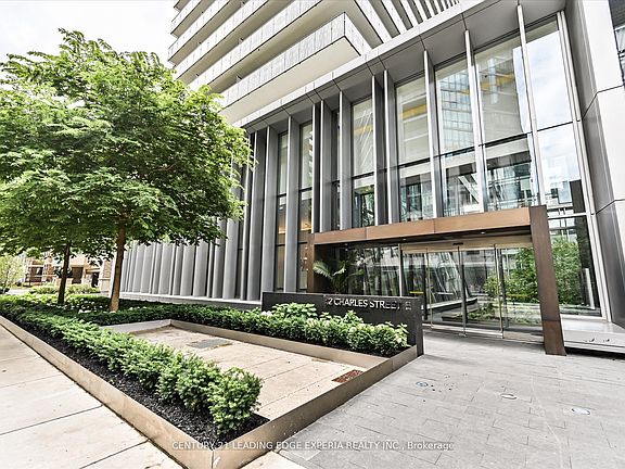 4th image of 42 Charles St E #2309