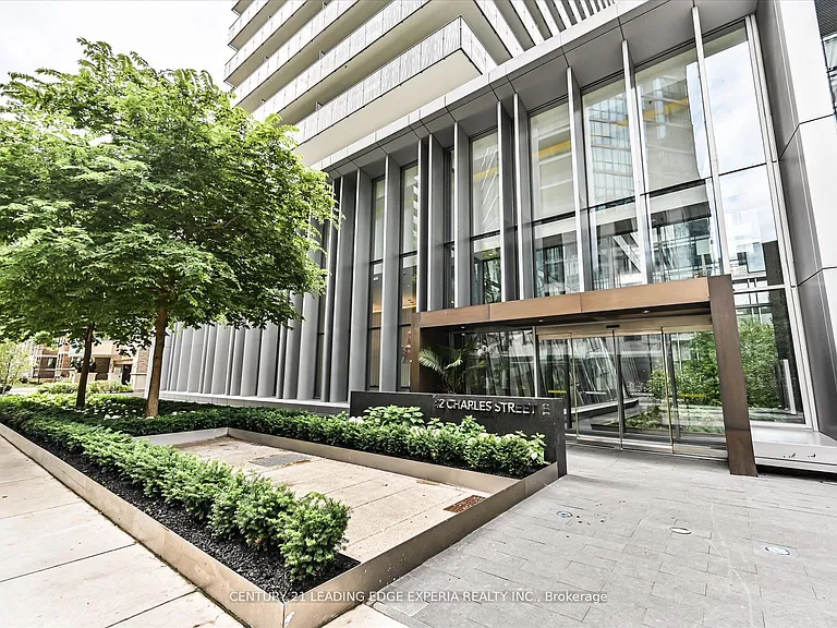 42 Charles St E #2309 — Photo 4