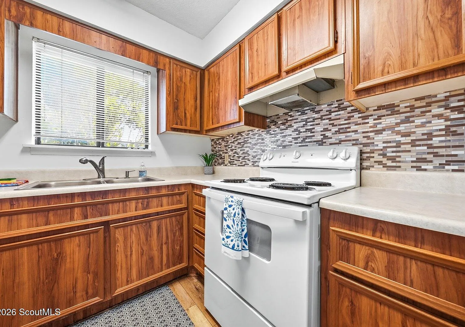2 bed, 2.0 bath, 905 sqft, $2,000 — Photo 4