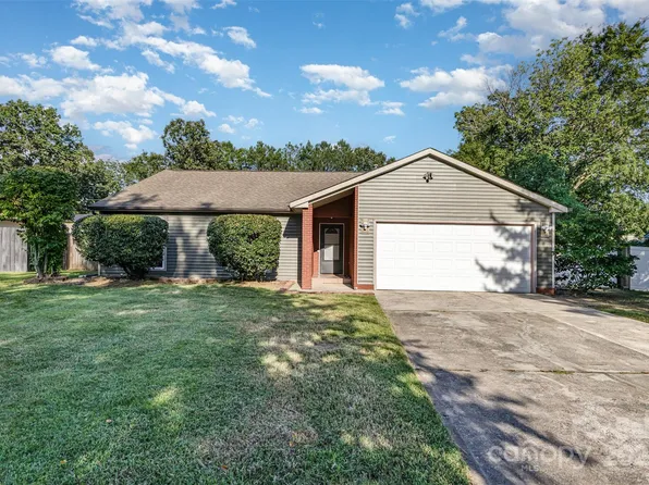 10709 Coachman Cir, Charlotte, NC 28277