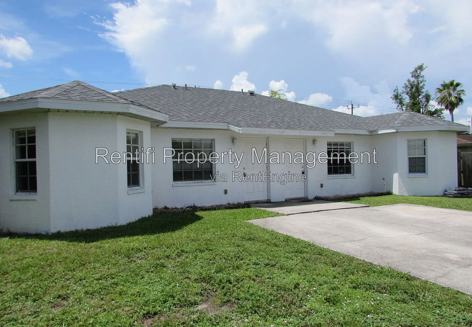 2 bed, 1.0 bath, 924 sqft, $1,300 — Photo 1
