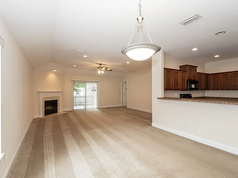 12100 Hayden Lakes Cir — Photo 4