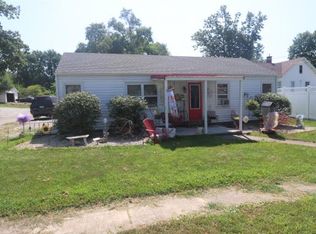 307 N Will St, Shelbyville, IL 62565