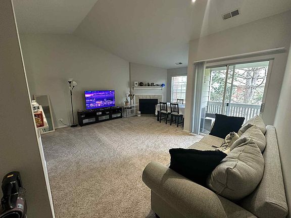 5th image of 11 Wisteria Ln #11
