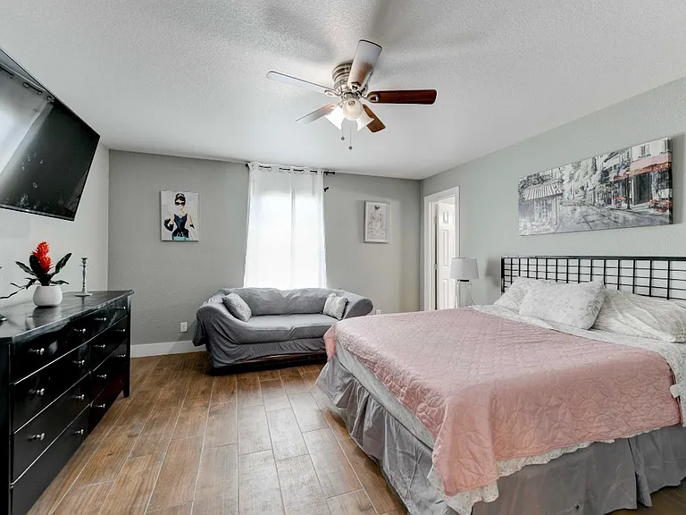 3801 Sunny Beach Ct — Photo 8
