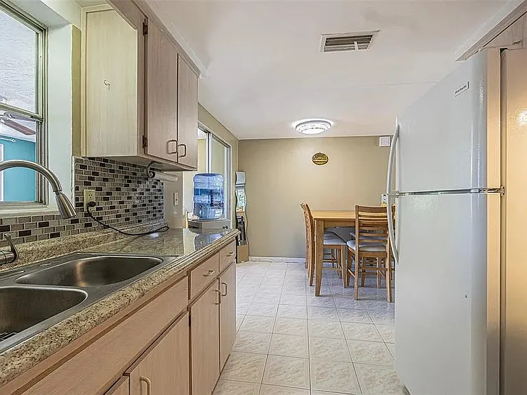 5113 Moog Rd — Photo 5