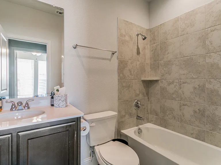 5528 Kilmer Dr — Photo 10