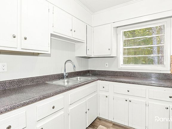 2nd image of 316 Eleanor Dr