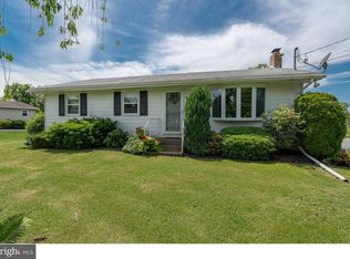 34 Drosmo Dr, Mertztown, PA 19539