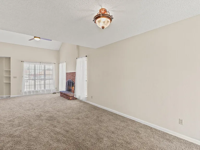 1861 Sonoma Pl — Photo 13