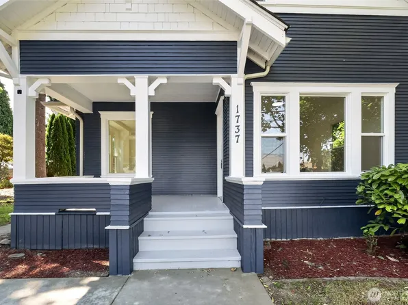 1737 6th Street, Bremerton, WA 98337