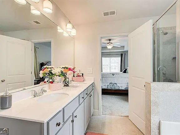 10161 Benton Woods Dr — Photo 7