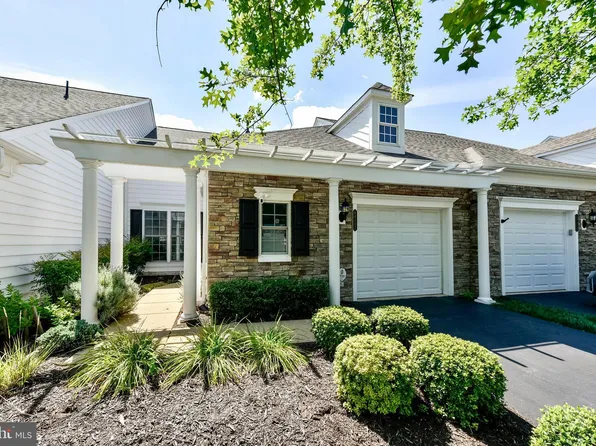 44407 Maltese Falcon Sq, Ashburn, VA 20147