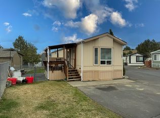 255 NW Golden Hills Dr Space 38, Pullman, WA 99163