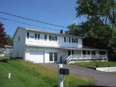 15 Hilltop Dr, Dallas, PA, 18612